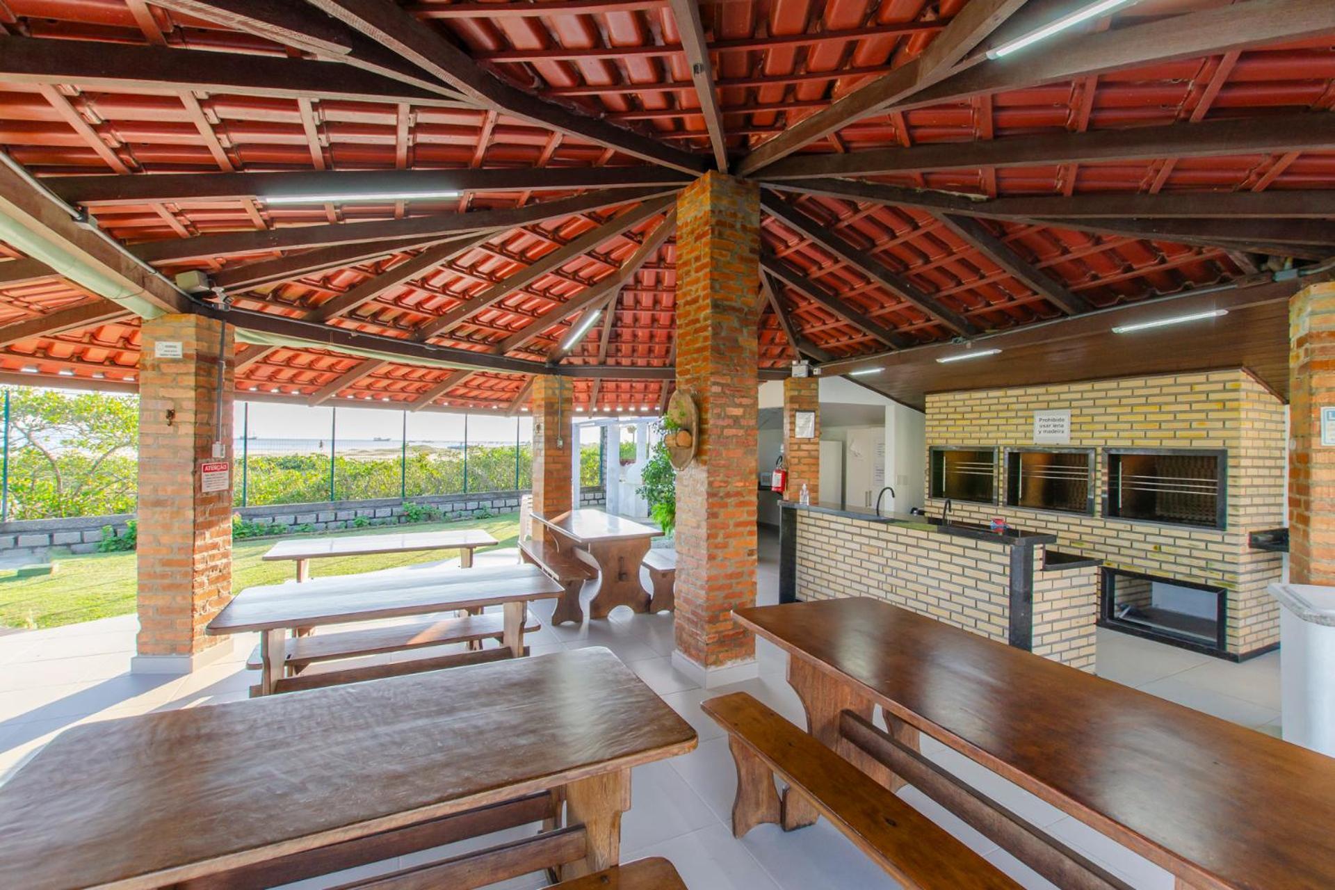 Apto Pe Na Areia Em Condominio Com Piscina N1298 Florianopolis Exterior photo